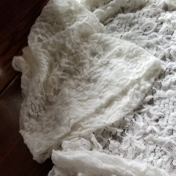 Women's cover-up - Picture 2 of 5